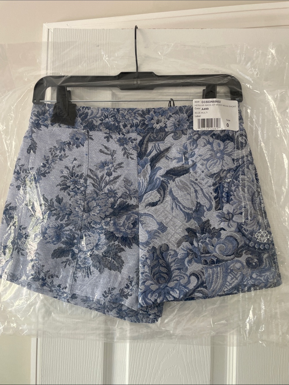 Floral Jacquard Blue Women's Knit Shorts - Picture 5 of 7